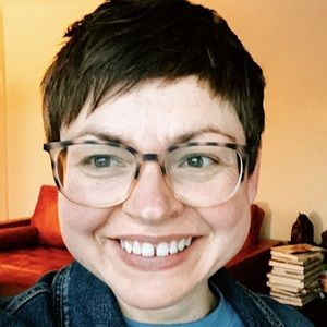 Meet your Posher, Carmela